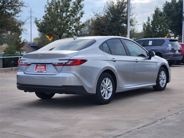 2026 Toyota Camry LE photo 2