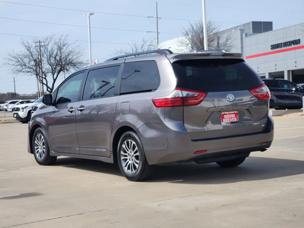 Certified 2020 Toyota Sienna XLE Minivan/Van