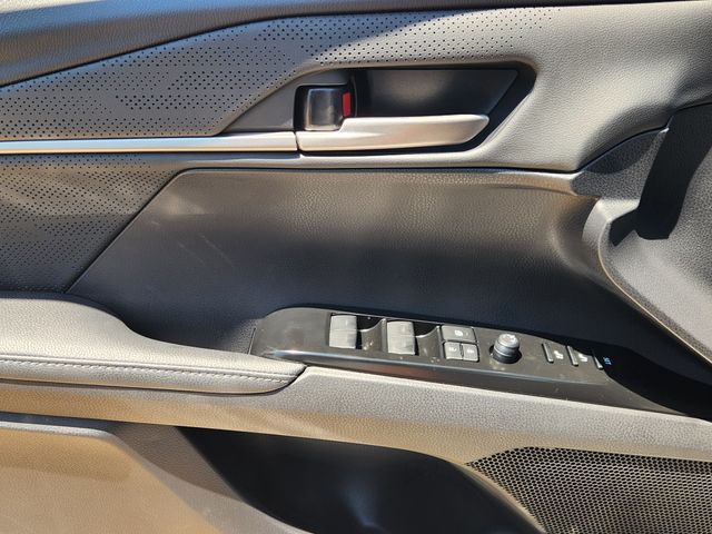 2026 Toyota Camry XSE - Photo 17