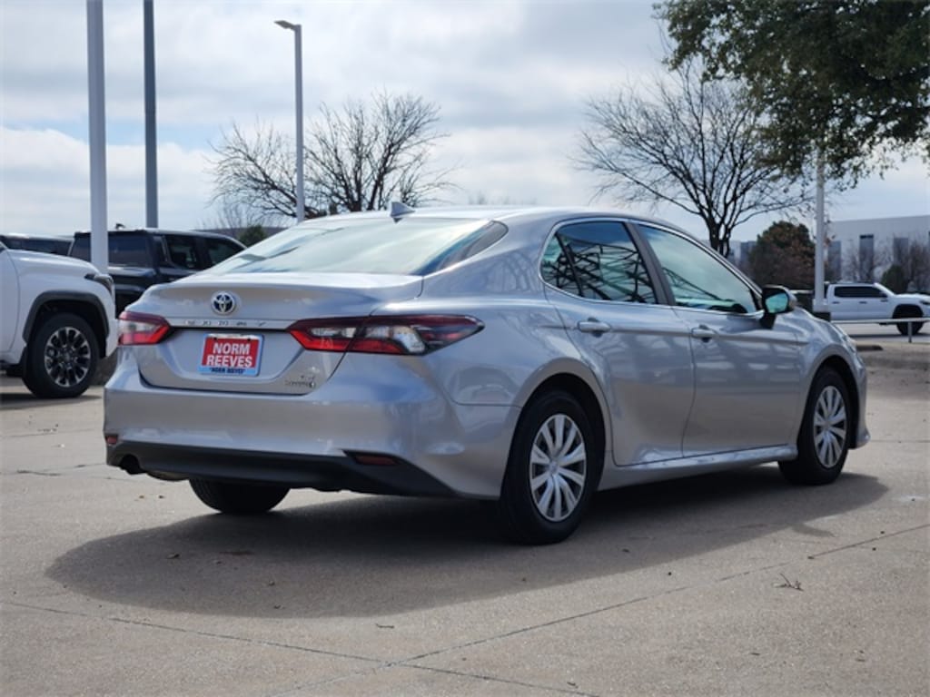 Used 2022 Toyota Camry Hybrid LE Sedan