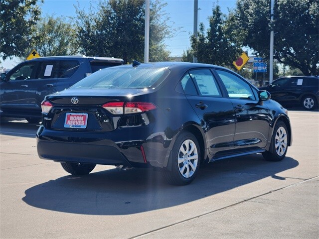 2026 Toyota Corolla LE photo 2
