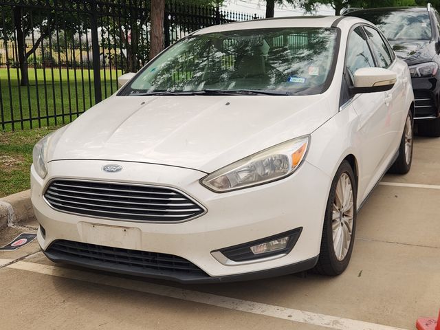 2018 Ford Focus Sedan Titanium's photo