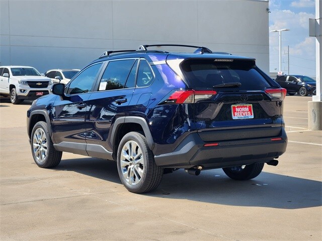 2025 Toyota RAV4 XLE Premium photo 3