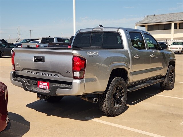 2022 Toyota Tacoma SR V6 photo 2