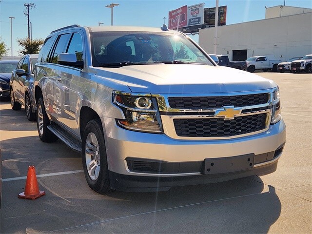 2019 Chevrolet Tahoe LT photo 2
