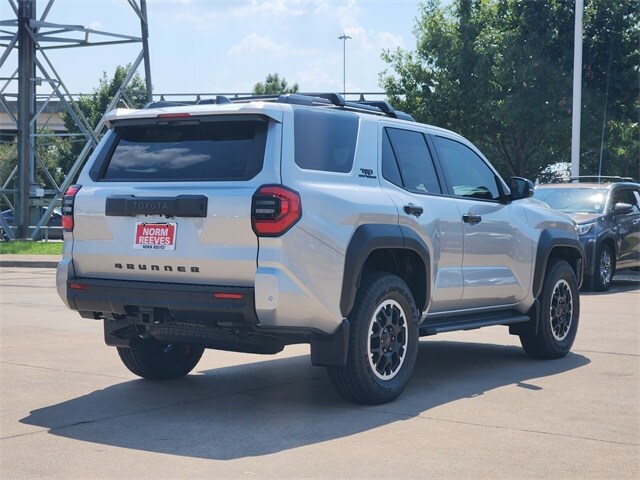 2025 Toyota 4Runner TRD Off-Road photo 3