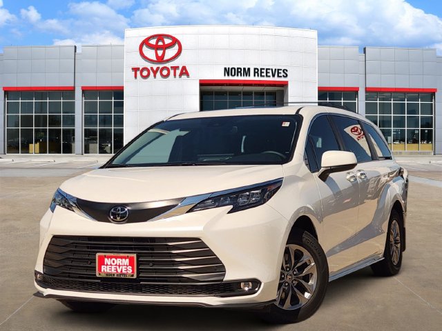 2026 Toyota Sienna Minivan/Van 