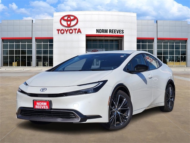 2025 Toyota Prius XLE's photo