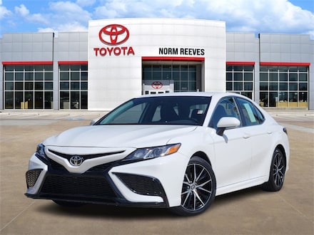 2024 Toyota Camry SE Sedan