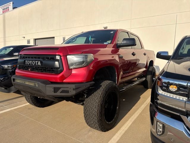 Pre-Owned 2017 Toyota Tundra SR5
