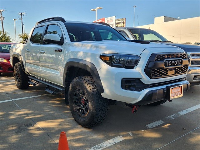 2019 Toyota Tacoma SR5 photo 2