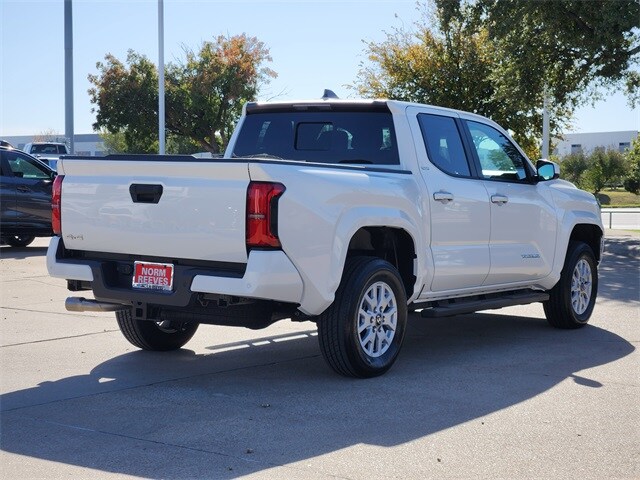 2025 Toyota Tacoma SR5 photo 2