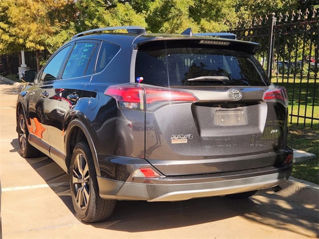 Used 2018 Toyota RAV4 XLE SUV