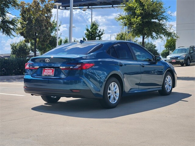 2026 Toyota Camry LE photo 3