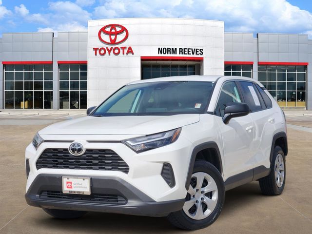 2024 Toyota RAV4 LE AWD's photo
