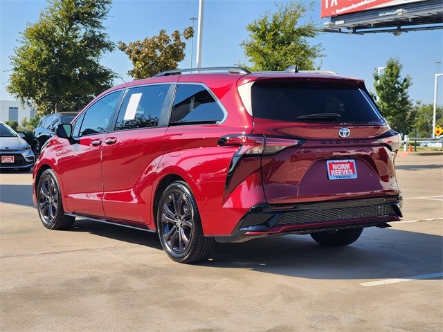 2022 Toyota Sienna XSE photo 4