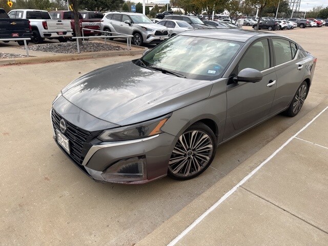 2023 Nissan Altima 2.5 SL photo 2