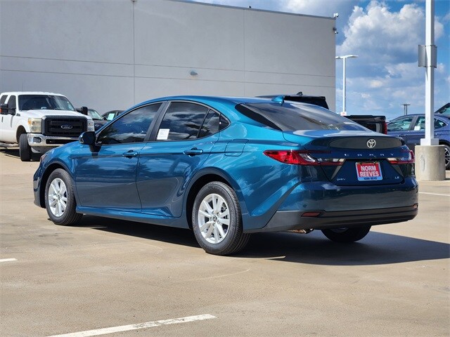 2026 Toyota Camry LE photo 4