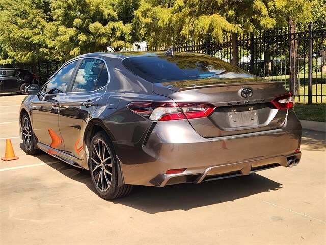 2023 Toyota Camry SE photo 4