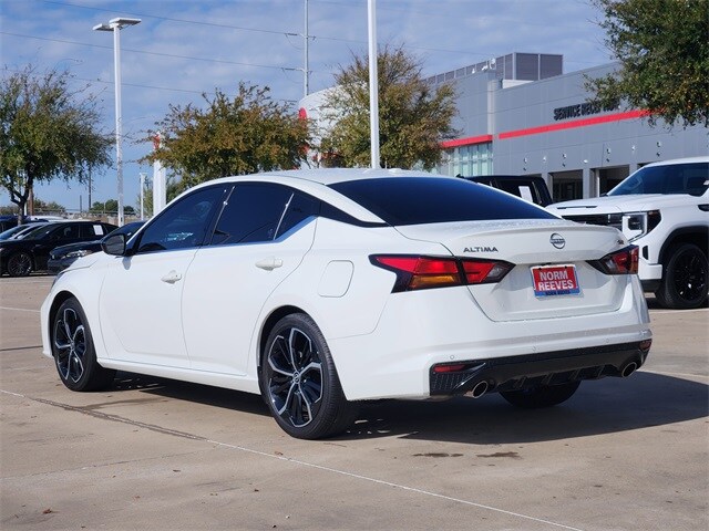2024 Nissan Altima 2.5 SR photo 4