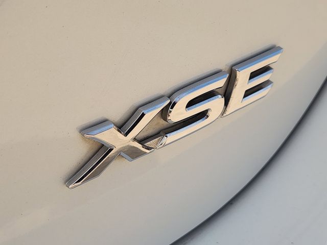 2023 Toyota Camry XSE - Photo 7