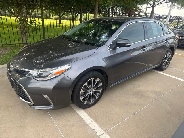 2016 Toyota Avalon XLE's photo