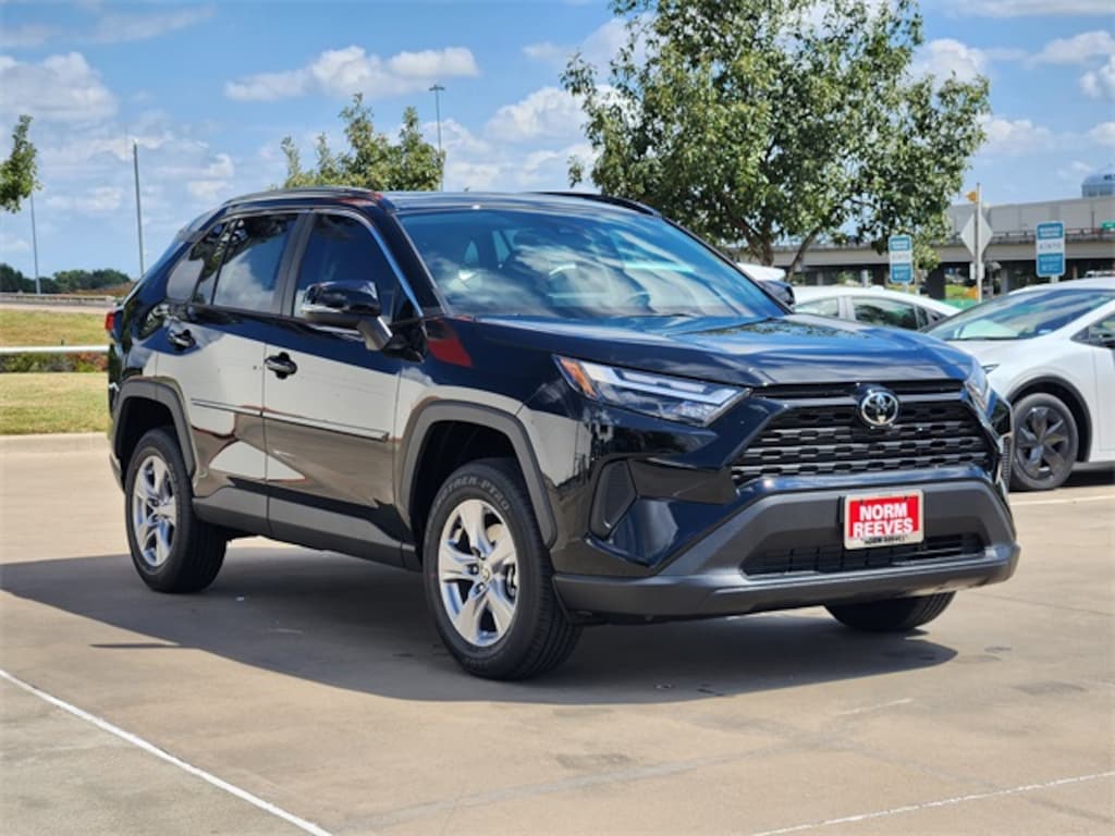 New 2025 Toyota RAV4 XLE SUV