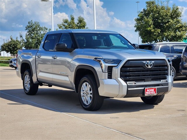 2025 Toyota Tundra SR5 photo 2