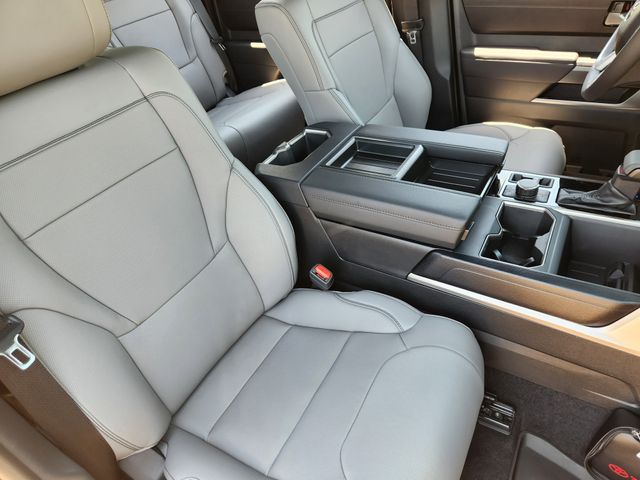 2026 Toyota Tundra SR5 - Photo 10