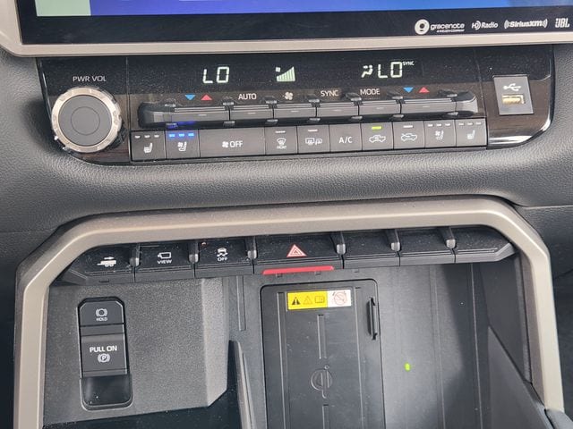 2023 Toyota Tundra Limited - Photo 14