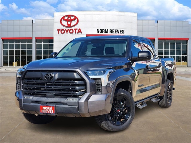 2023 Toyota Tundra SR5's photo