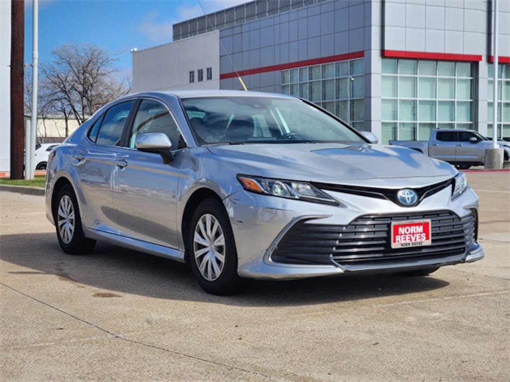 Used 2022 Toyota Camry Hybrid LE Sedan