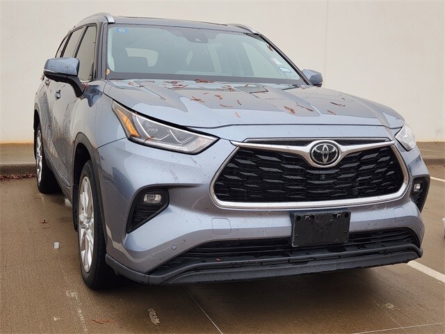 2023 Toyota Highlander Limited photo 2