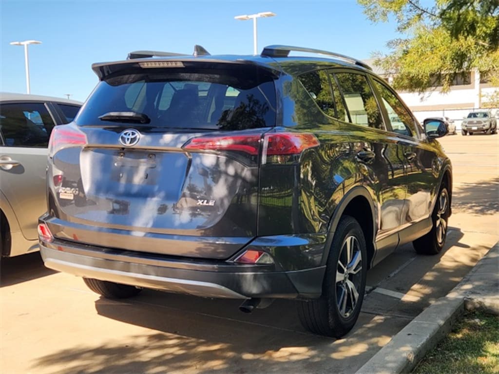 Used 2018 Toyota RAV4 XLE SUV