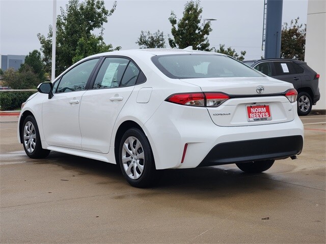 2024 Toyota Corolla LE photo 4