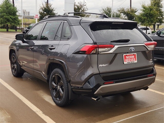 2021 Toyota RAV4 Hybrid XSE photo 4