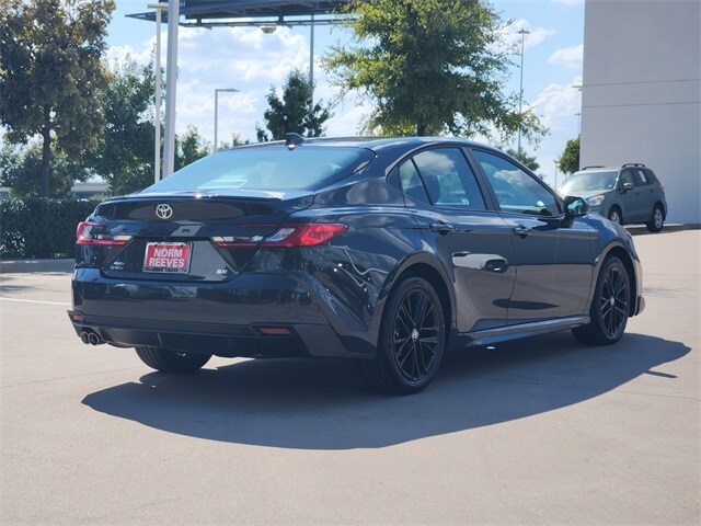 2025 Toyota Camry SE photo 2