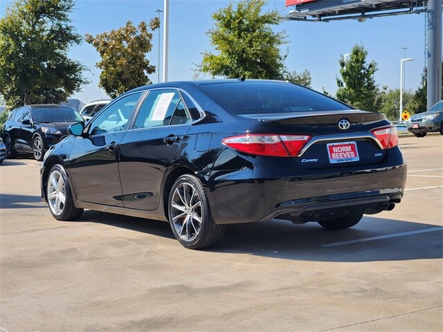2015 Toyota Camry XSE photo 4