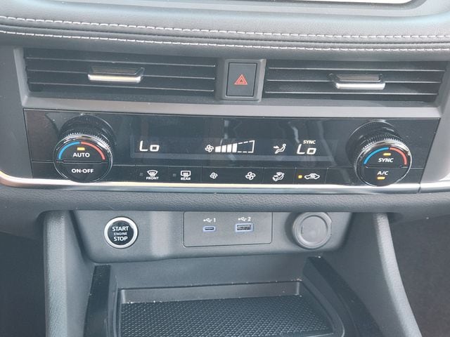 2023 Nissan Rogue SV - Photo 14