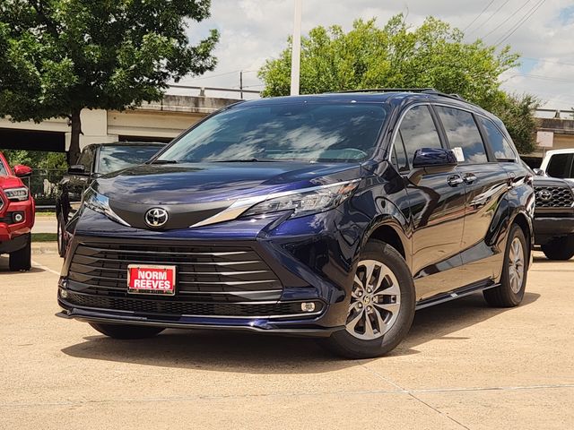 2026 Toyota Sienna Van Passenger Van 