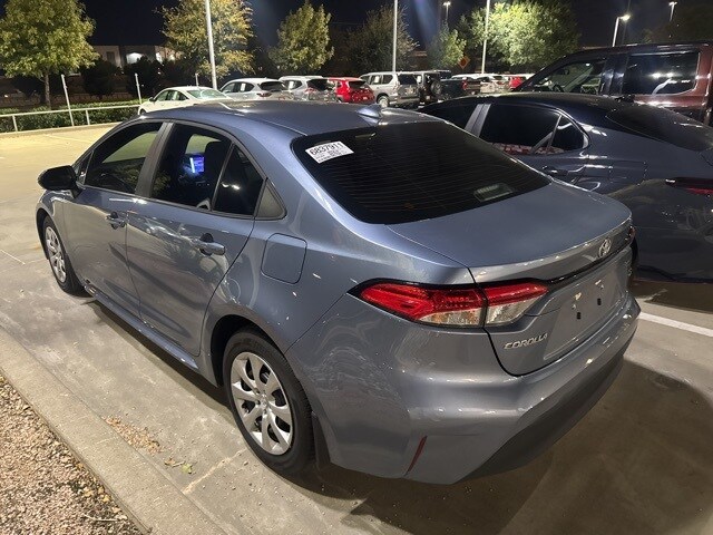 2025 Toyota Corolla LE photo 3