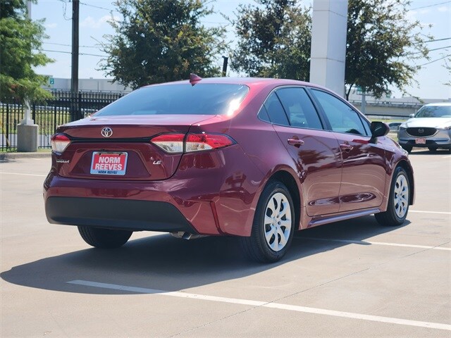 2024 Toyota Corolla LE photo 3