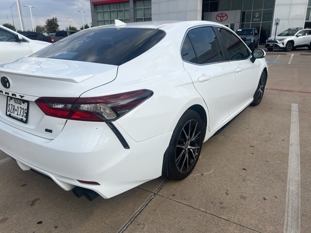 2023 Toyota Camry SE photo 4