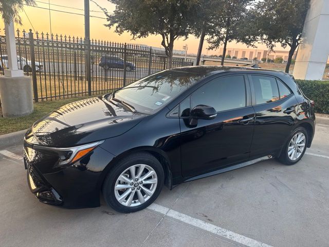 Pre-Owned 2023 Toyota Corolla Hatchback SE