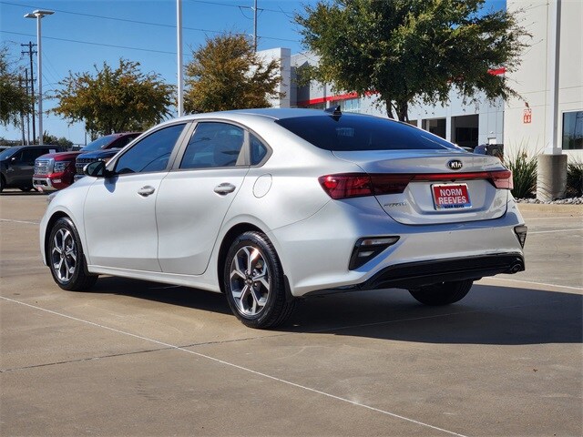 2021 Kia Forte LXS photo 3