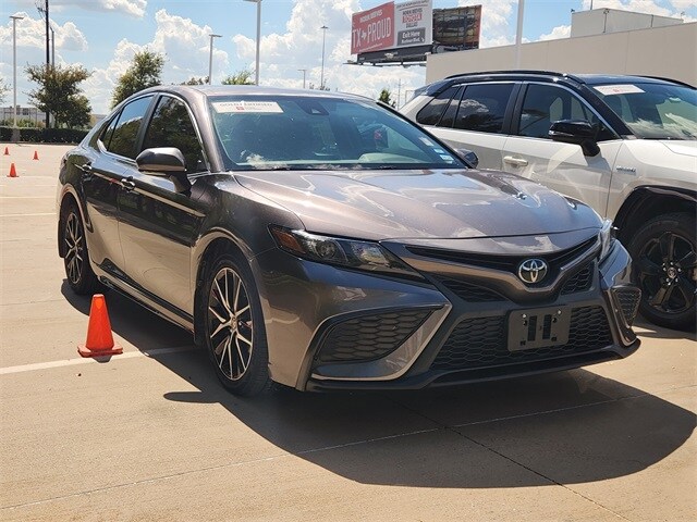 2023 Toyota Camry SE photo 2
