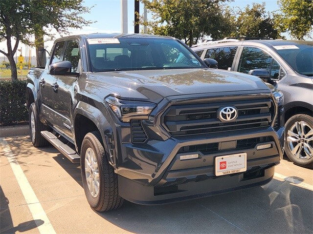 2025 Toyota Tacoma SR5 photo 2