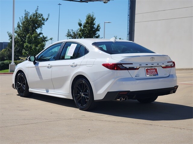 2025 Toyota Camry SE photo 4