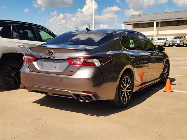 2023 Toyota Camry SE photo 3