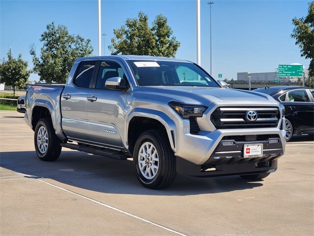 2025 Toyota Tacoma SR5 photo 2